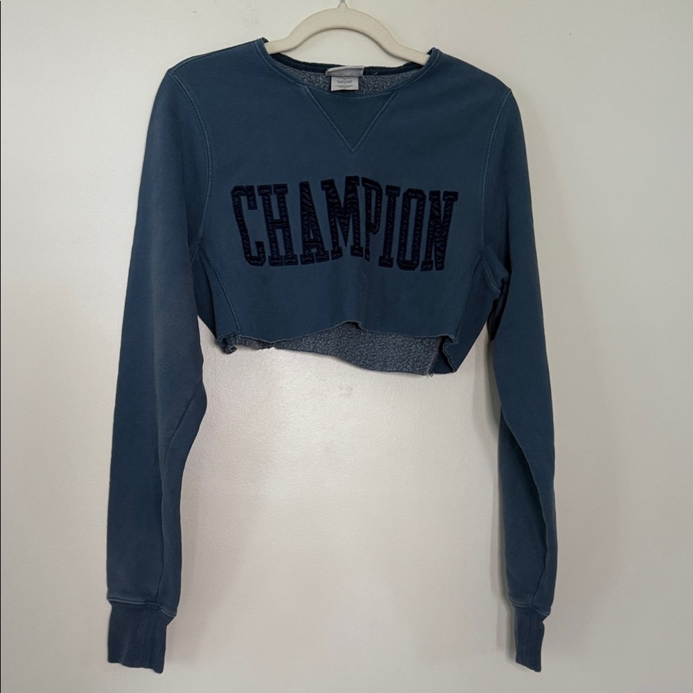 Champion Navy Cropped Long Sleeve soft with‎ brand detailing